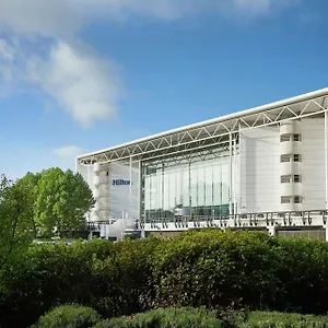 Hilton London Heathrow Airport Отель